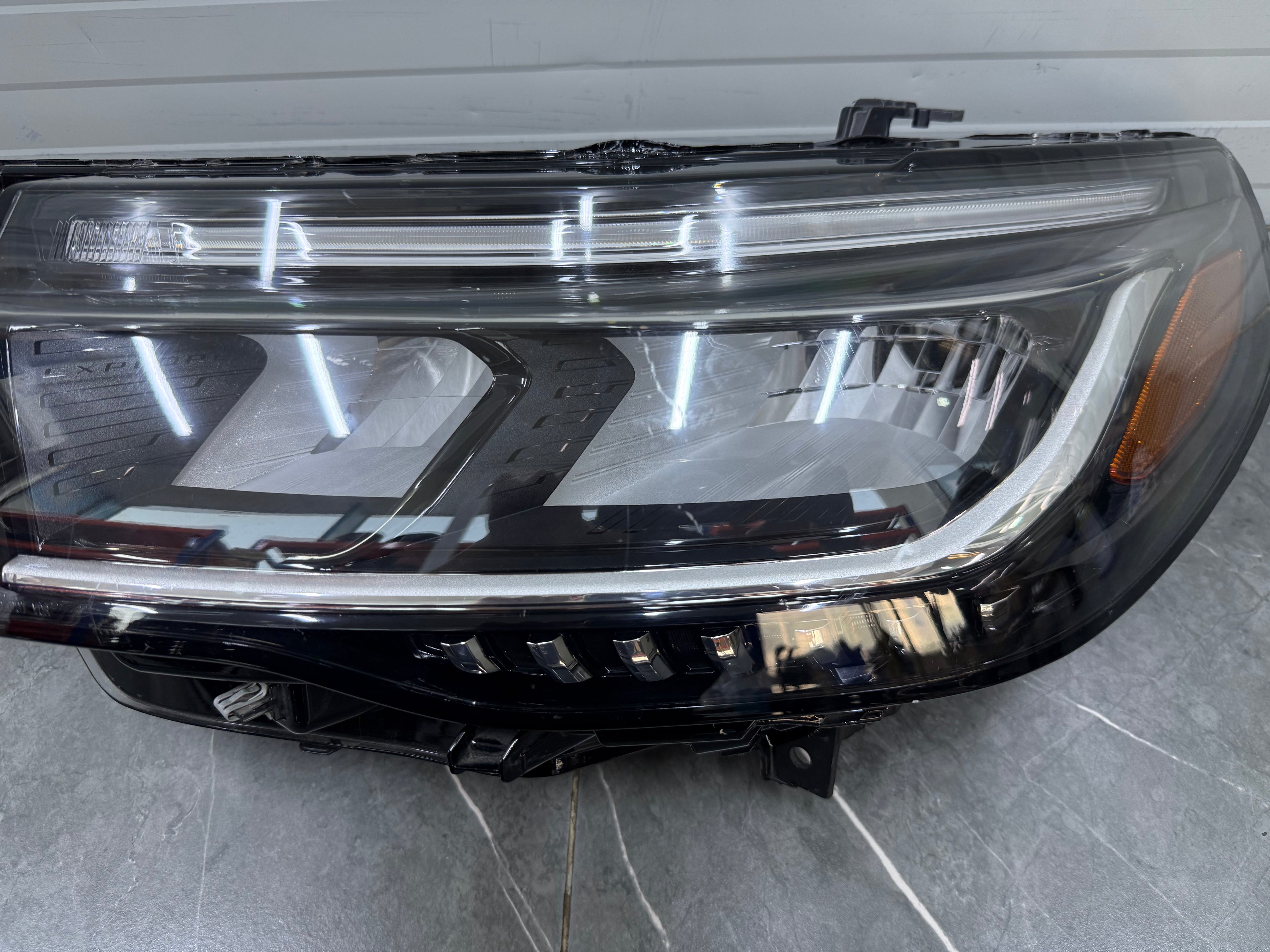 2025 2026 FORD EXPLORER HEADLIGHT FOR ACTIVE ST STline LEFT USED OEM